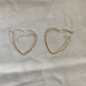 🌸heart gold hoop earrings